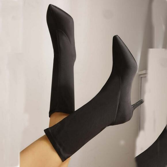 [H256] Solid Black Pointed Toe Slip On Heeled Booties - Picture 2 of 10